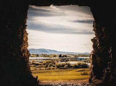 Pesteri din Muntii Apuseni, Romania