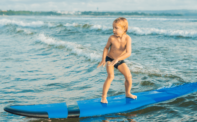 jocuri divertisment aer liber la mare