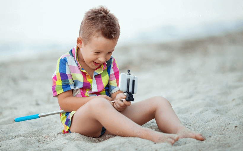 selfie copil la mare